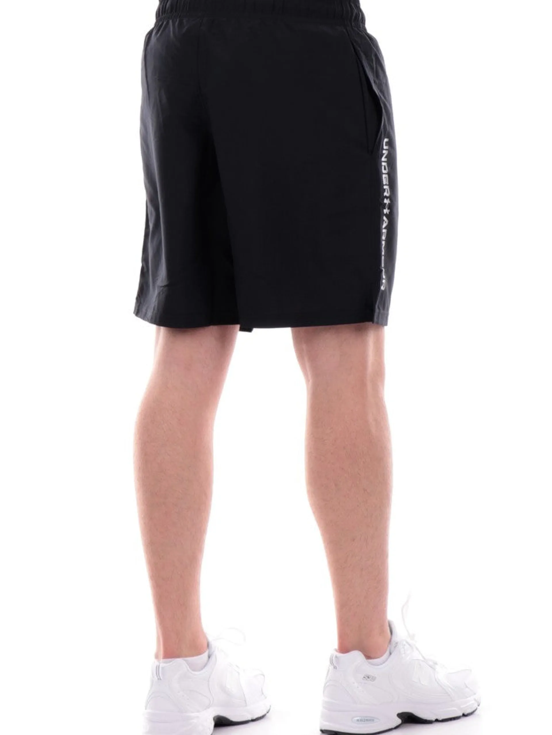 UNDER ARMOUR Bermuda*Bermuda neri da uomo Woven 13833560