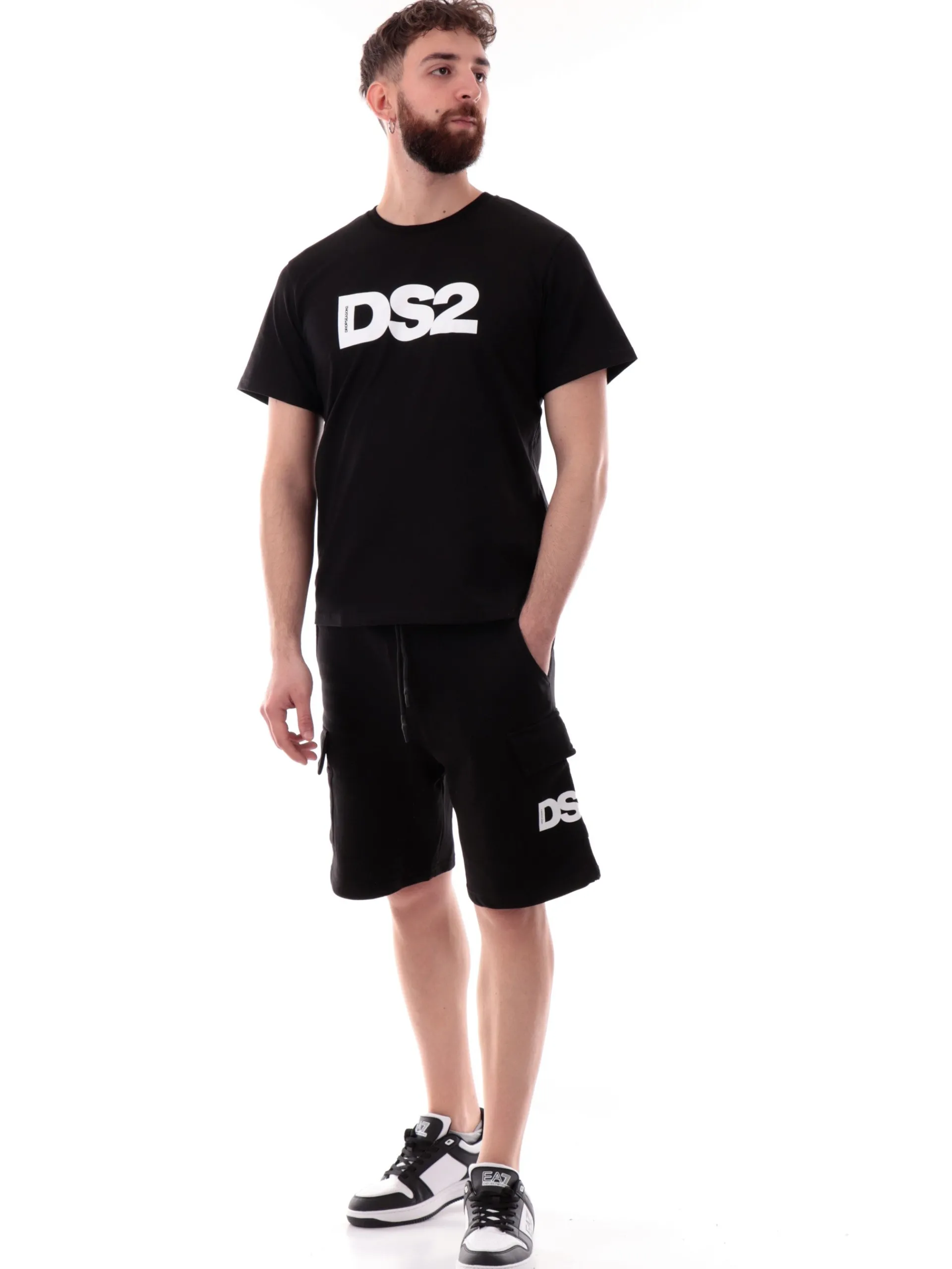 DS2 T-Shirt*Maglia nera da uomo logo bianco SS25292