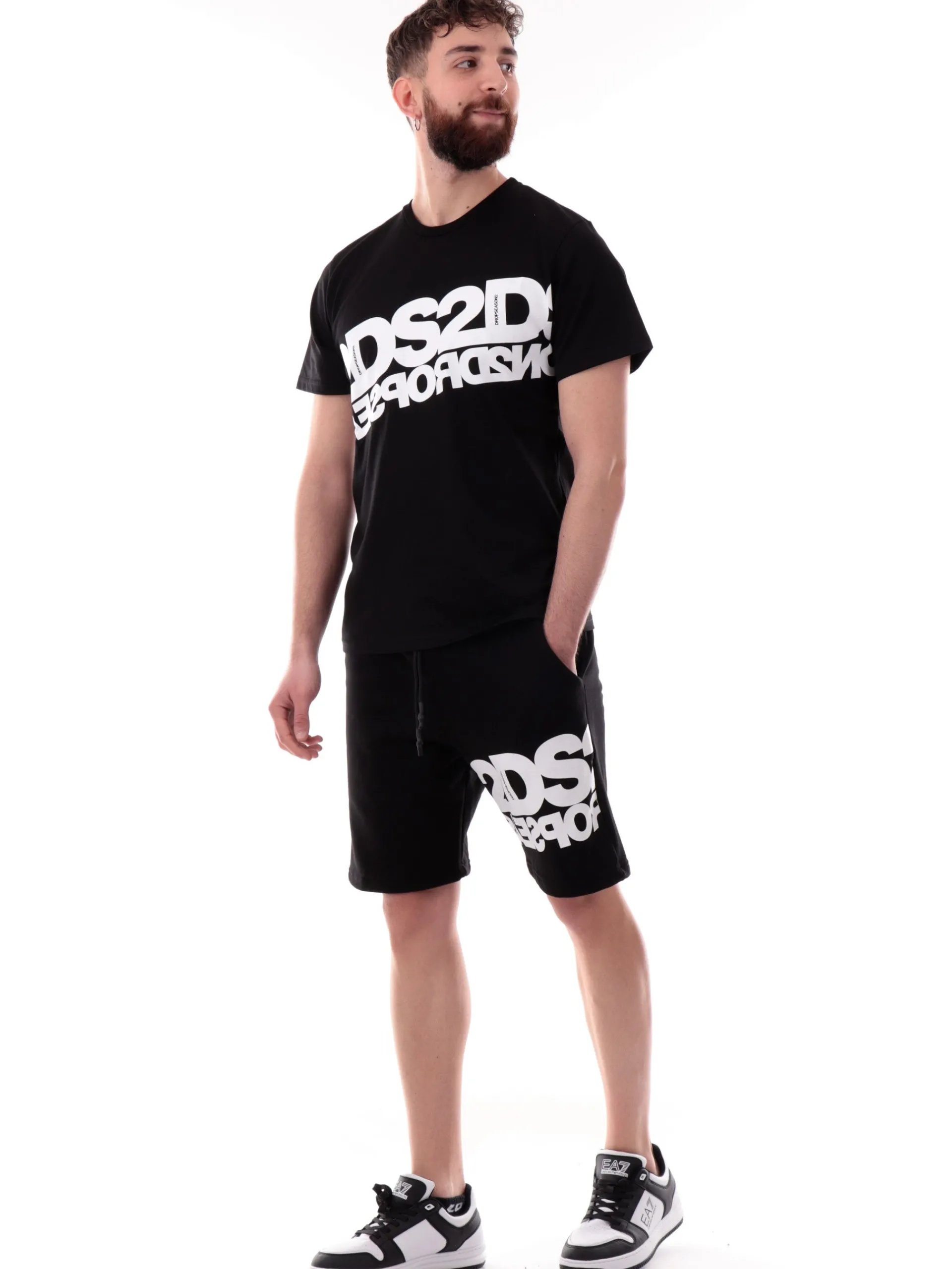 DS2 T-Shirt*Maglia nera da uomo maxi logo bianco SS25240