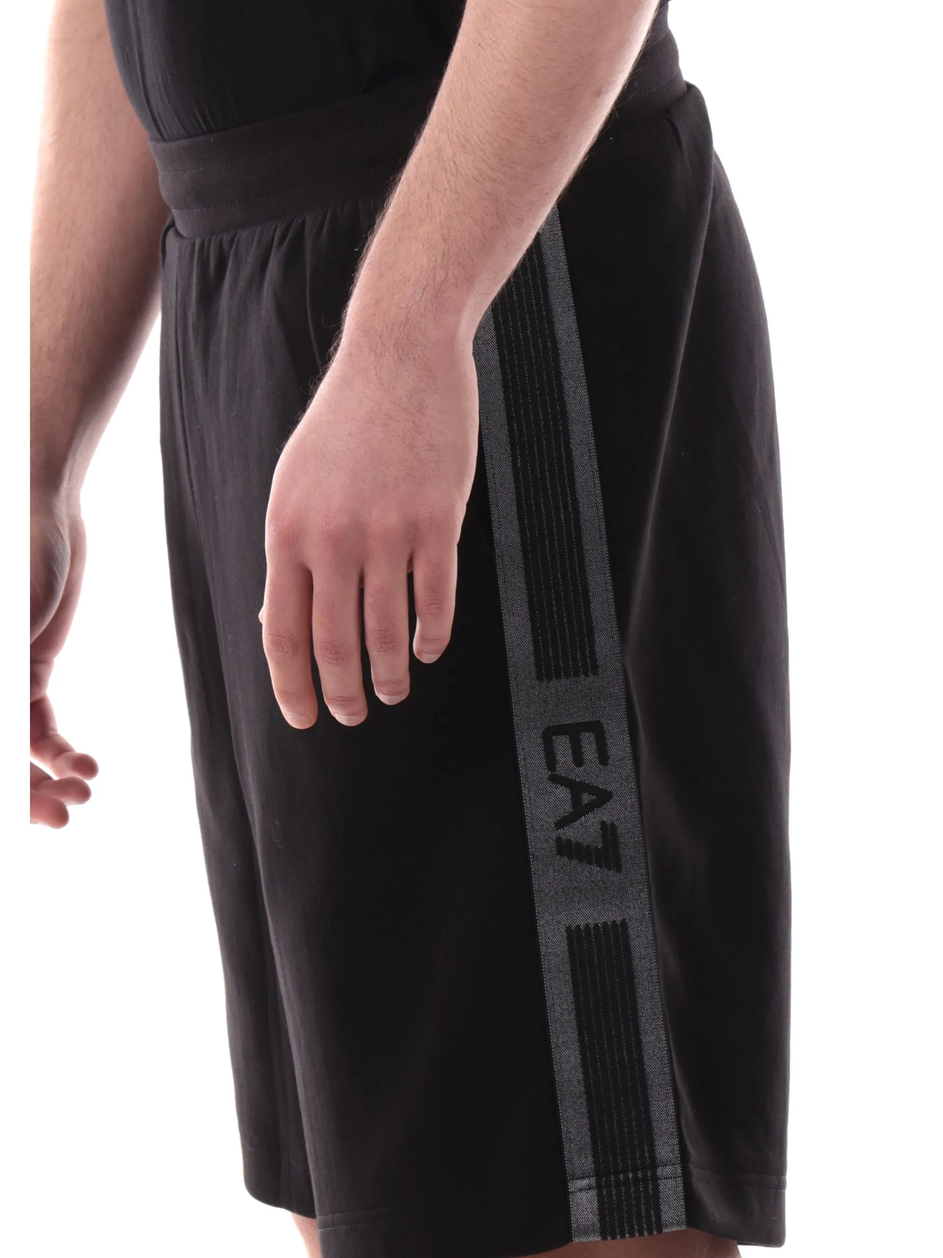 EMPORIO ARMANI 7 Bermuda*Pantaloncini Emporio Armani EA7 neri da uomo bande EA7 argento 7M000544AF12660