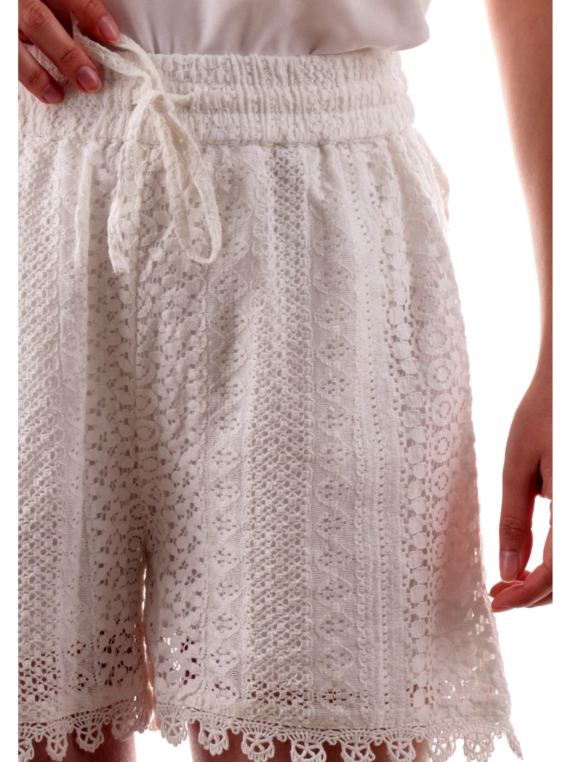 ONLY Shorts*Pantaloncini bianchi da donna in pizzo con vita elastica 15336748