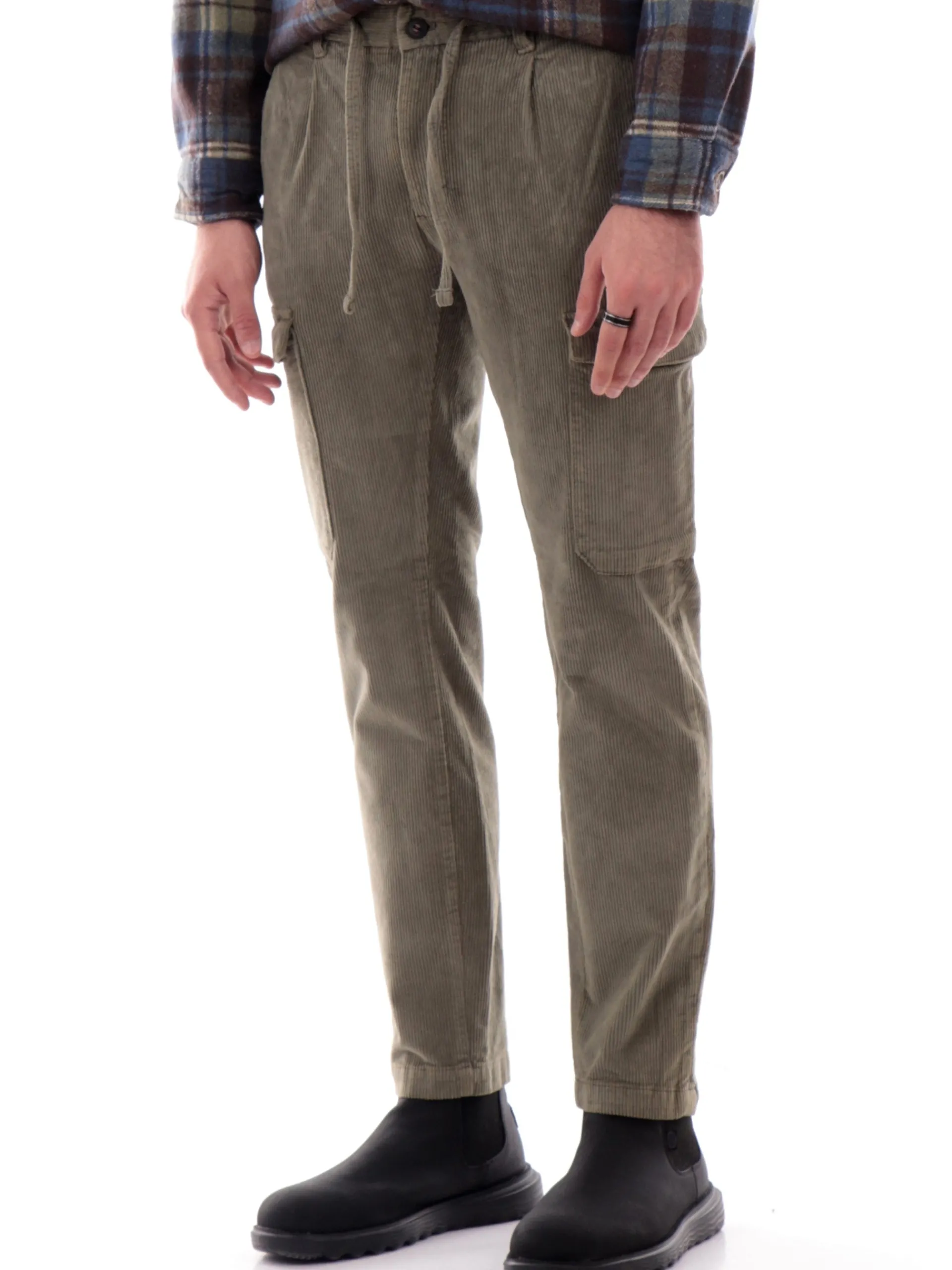 IMPURE Pantaloni*Pantaloni cargo verdi da uomo in velluto SMITH