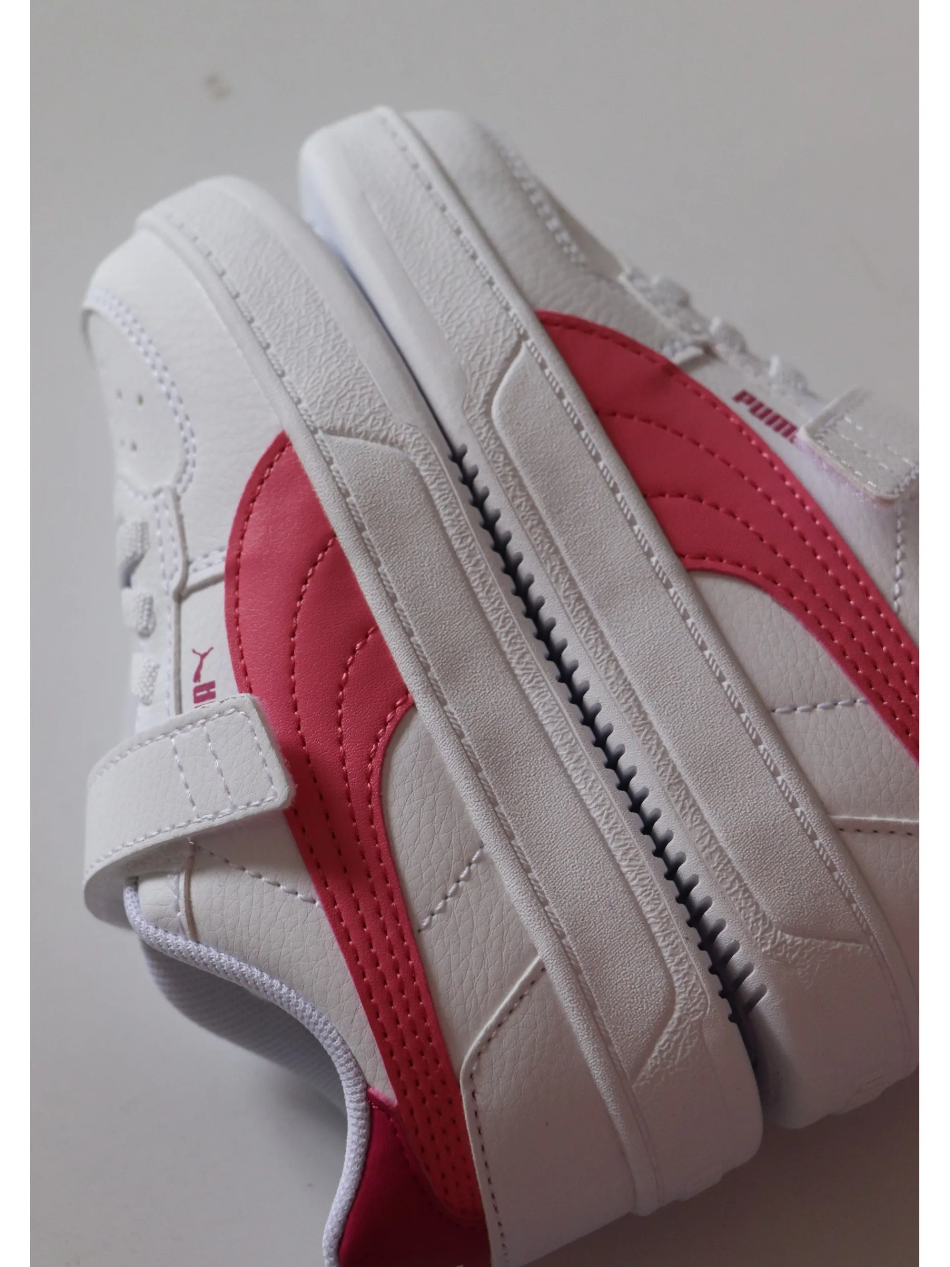 PUMA Sneakers*Scarpe bianche e rosa da bambina Caven 2.0 AC+ INF 39384