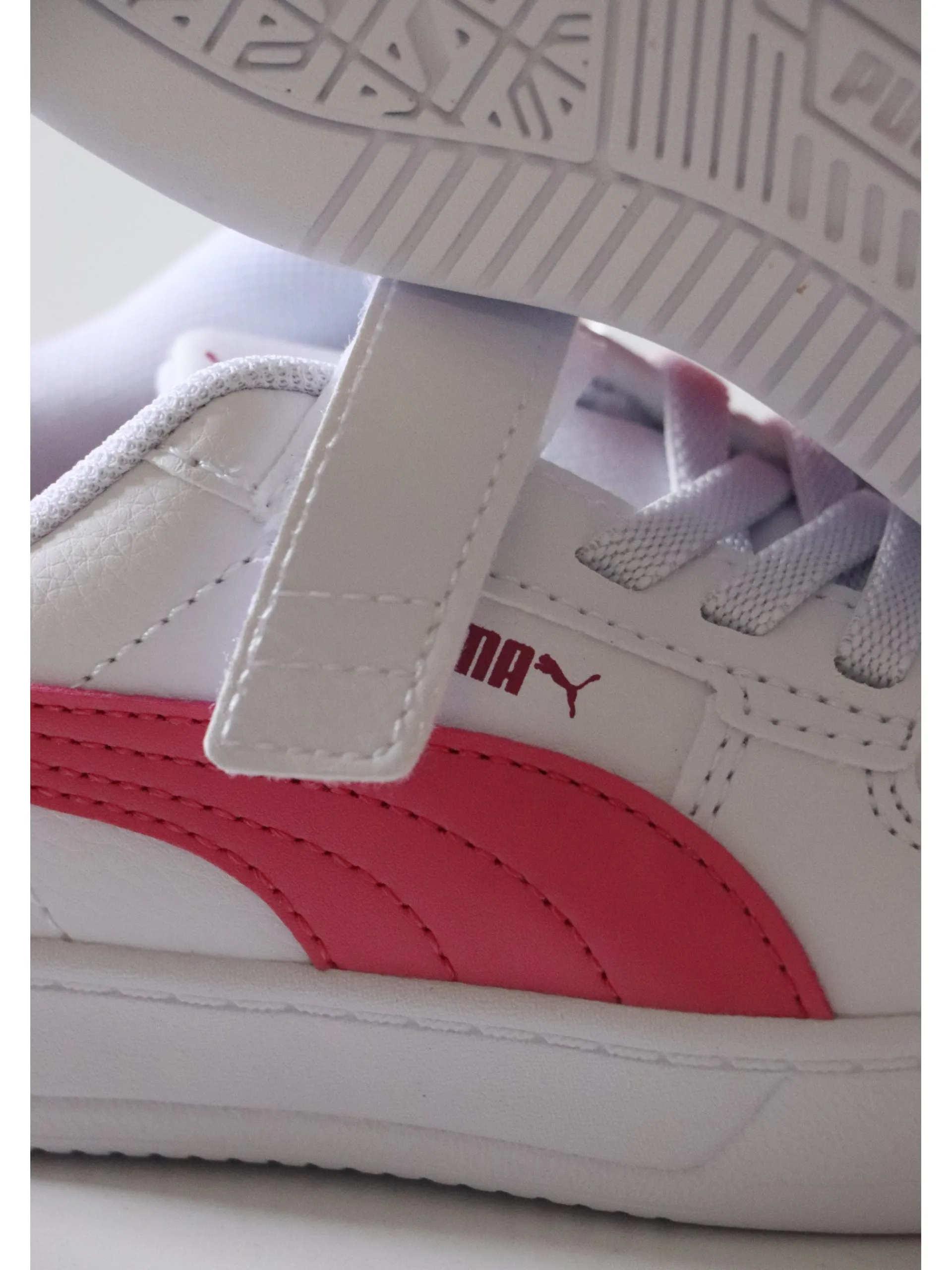 PUMA Sneakers*Scarpe bianche e rosa da bambina Caven 2.0 AC+ INF 39384
