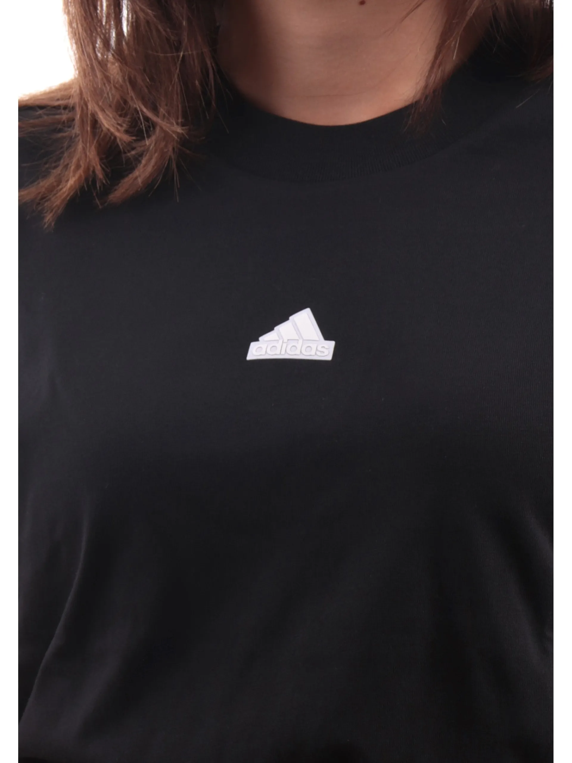 ADIDAS EQUIPMENT T-Shirt*T-shirt Adidas nera da donna patch gommato IW4