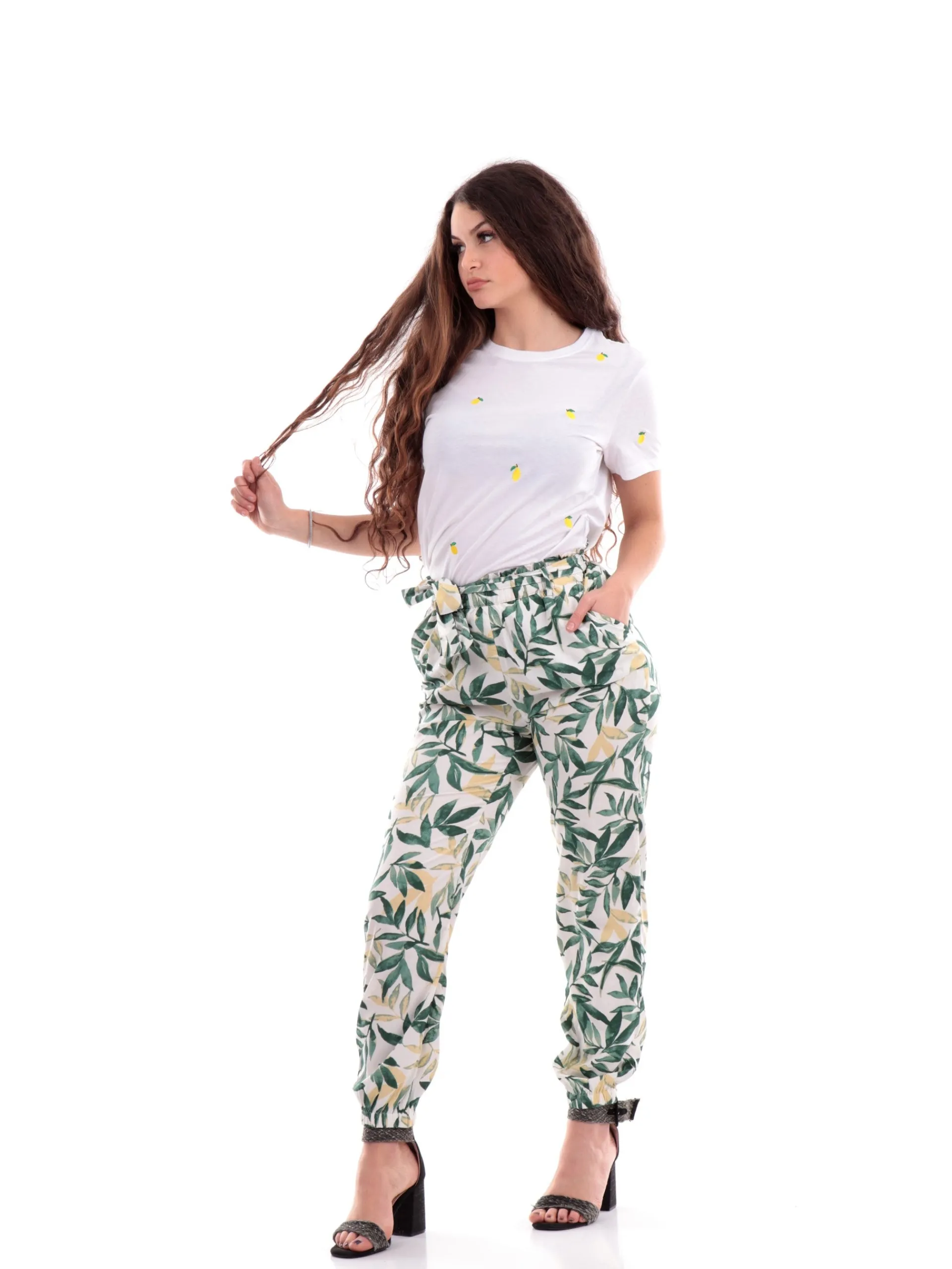 ONLY T-Shirt*T-Shirt Bianca da donna con limoni ricamati 15288473